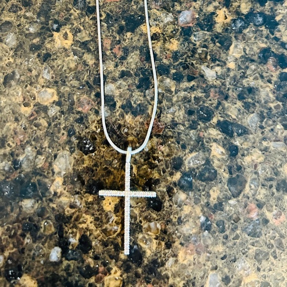 Elegant Silver chain & diamond Cross Pendant 10k wh gold - Picture 3 of 5